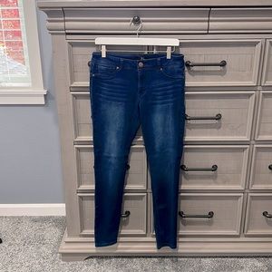1882 buttery soft, blue ankle jeggings, size 30.